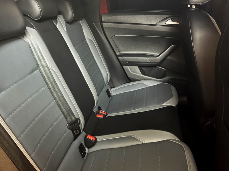 VOLKSWAGEN NIVUS 1.0 200 TSI TOTAL FLEX HIGHLINE AUTOMÁTICO 2020/2021 DUARTE VEÍCULOS PORTO ALEGRE / Carros no Vale