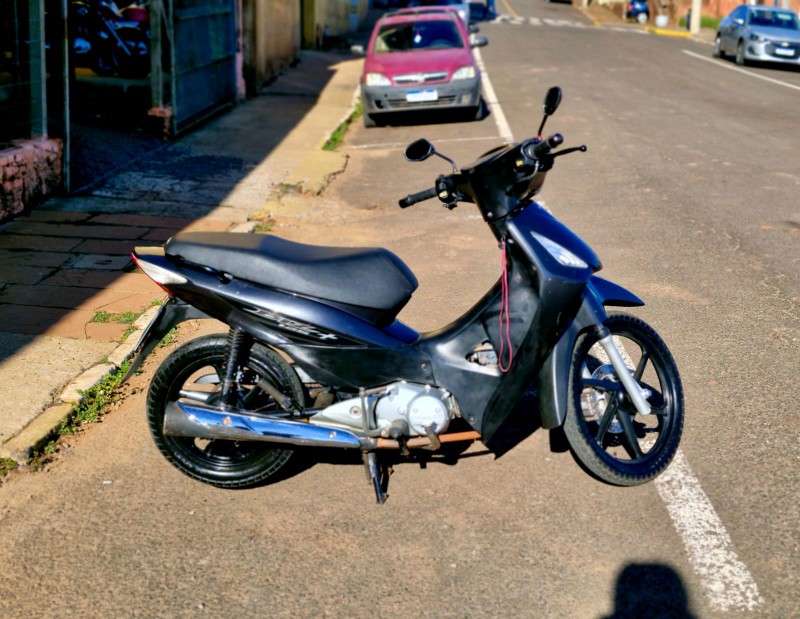 HONDA MOTOS BIZ 125+ 2008/2008 CRUZEIRO MULTIMARCAS CRUZEIRO DO SUL / Carros no Vale