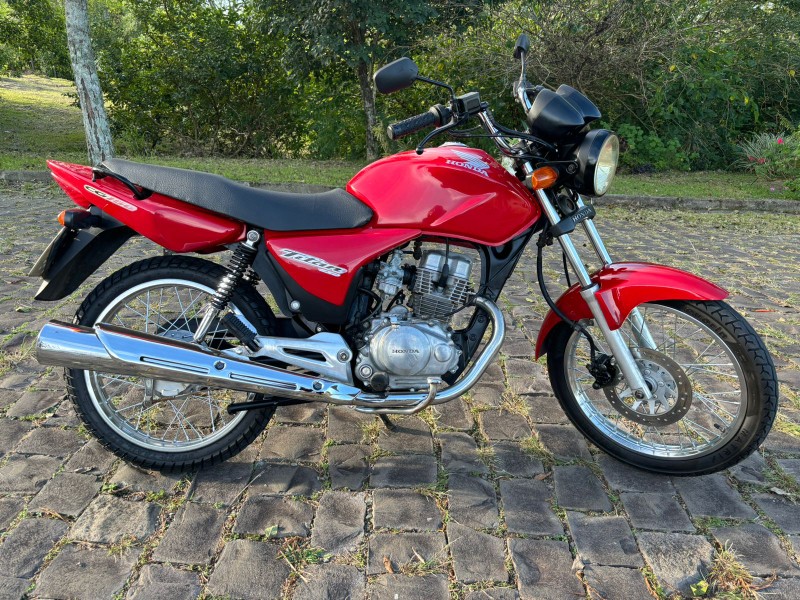 HONDA MOTOS CG 150 TITAN ESD /2005 RT 811 VEÍCULOS ARROIO DO MEIO / Carros no Vale