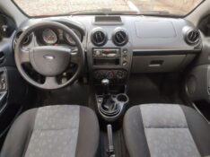 FORD FIESTA 1.0 2013/2014 ALTERNATIVA VEÍCULOS LAJEADO / Carros no Vale