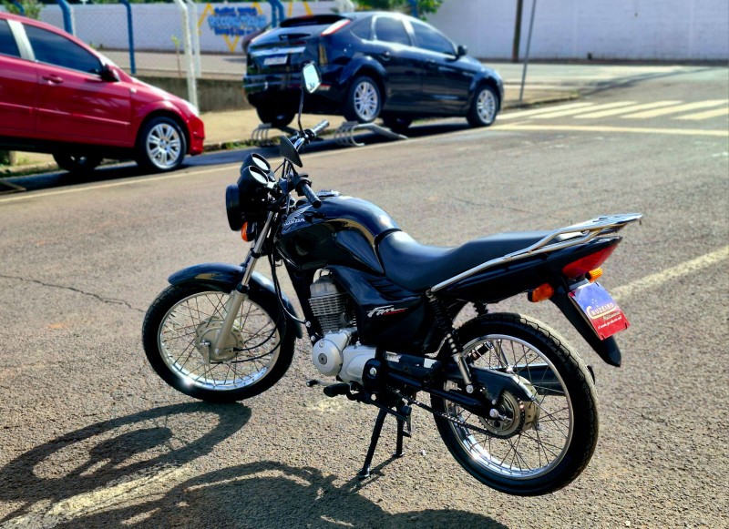 HONDA MOTOS CG 125 FAN KS 2013/2013 CRUZEIRO MULTIMARCAS CRUZEIRO DO SUL / Carros no Vale