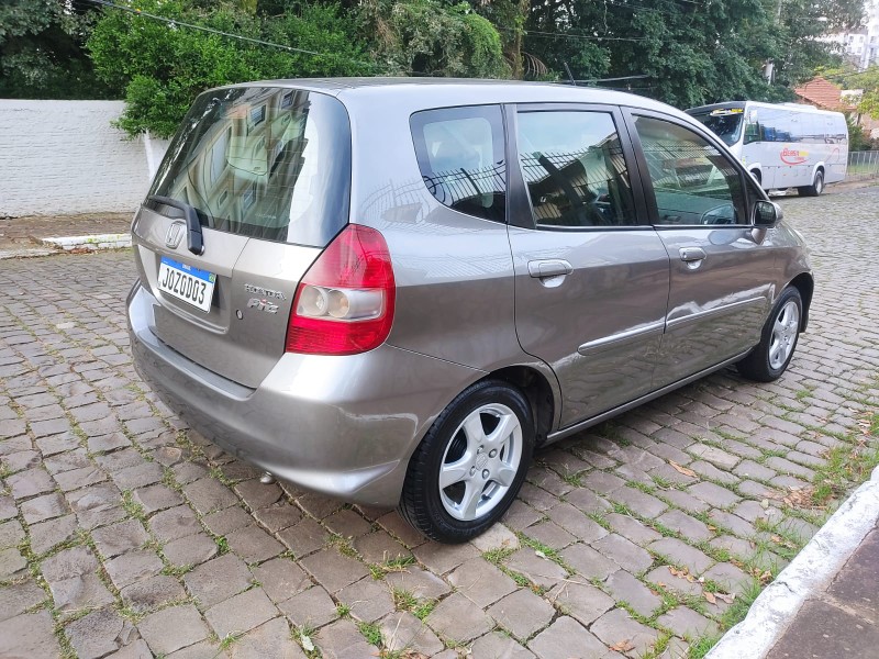 HONDA FIT LX 1.4 2007/2007 ALTERNATIVA VEÍCULOS LAJEADO / Carros no Vale