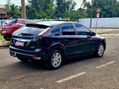 FORD FOCUS FOCUS 2.0 GHIA 16V GASOLINA 4P AUTOMÁTICO 2010/2011 CRUZEIRO MULTIMARCAS CRUZEIRO DO SUL / Carros no Vale