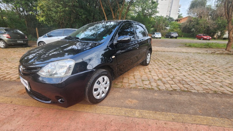 TOYOTA ETIOS 1.3 XS 16V 2013/2013 FERNANDO AUTOMÓVEIS | REVENDA DE CARROS ARROIO DO MEIO ARROIO DO MEIO / Carros no Vale