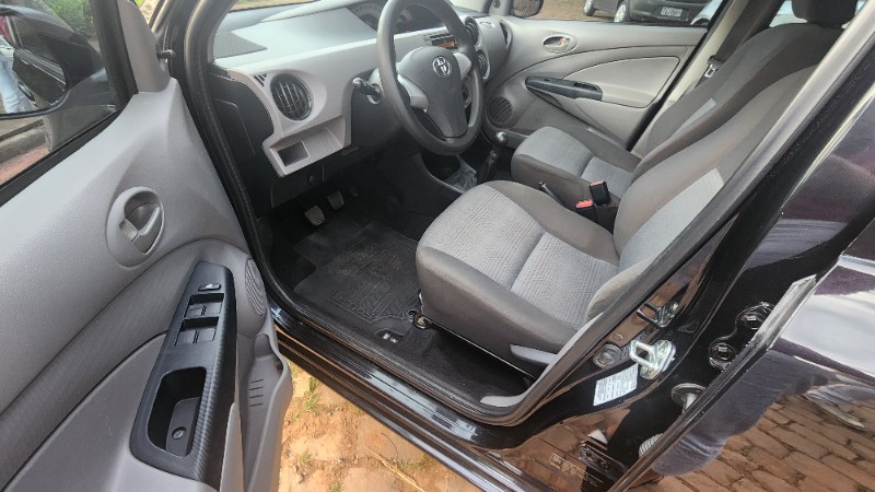 TOYOTA ETIOS 1.3 XS 16V 2013/2013 FERNANDO AUTOMÓVEIS | REVENDA DE CARROS ARROIO DO MEIO ARROIO DO MEIO / Carros no Vale