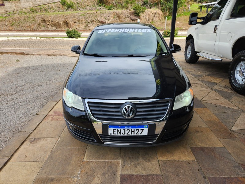 VOLKSWAGEN PASSAT 2.0 FSI 16V TURBO 2010/2010 TS VEÍCULOS ANTA GORDA / Carros no Vale