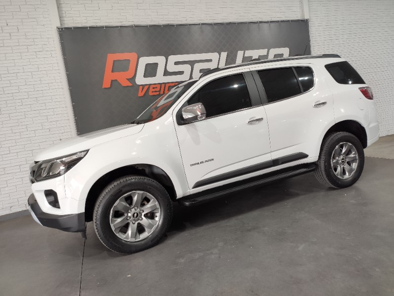 CHEVROLET TRAILBLAZER PREMIER 2.8 4X4 7 LUGARES 2022/2022 ROSAUTO VEÍCULOS VENÂNCIO AIRES / Carros no Vale