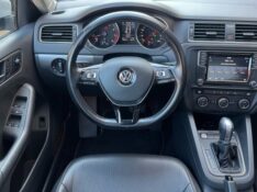 VOLKSWAGEN JETTA TSI HIGHLINE /2018 IDEAL VEÍCULOS LAJEADO / Carros no Vale