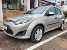 FORD FIESTA SEDAN FIESTA 1.6 MPI SEDAN 8V FLEX 4P MANUAL 2010/2011 ADRIANO VEÍCULOS CRUZEIRO DO SUL / Carros no Vale