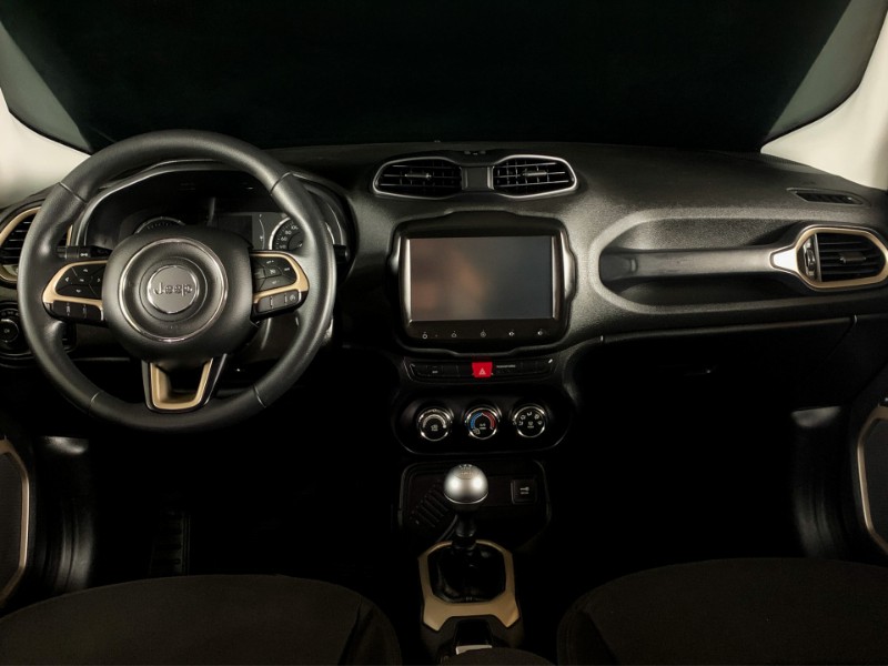 JEEP RENEGADE 1.8 16V FLEX 4P MANUAL 2016/2017 DUARTE VEÍCULOS PORTO ALEGRE / Carros no Vale