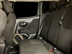 JEEP RENEGADE 1.8 16V FLEX 4P MANUAL 2016/2017 DUARTE VEÍCULOS PORTO ALEGRE / Carros no Vale