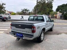 CHEVROLET S10 2.4 MPFI ADVANTAGE 4X2 CD 8V 2011/2011 LS MULTIMARCAS VENÂNCIO AIRES / Carros no Vale
