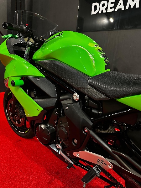 KAWASAKI NINJA 650 R /2011 EXCLUSIVO VEÍCULOS SANTA CRUZ DO SUL / Carros no Vale