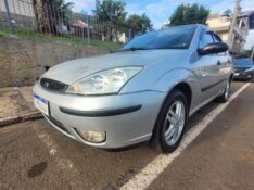 FORD FOCUS 2.0 GHIA 16V GASOLINA 4P AUTOMÁTICO 2004/2004 ADRIANO VEÍCULOS CRUZEIRO DO SUL / Carros no Vale