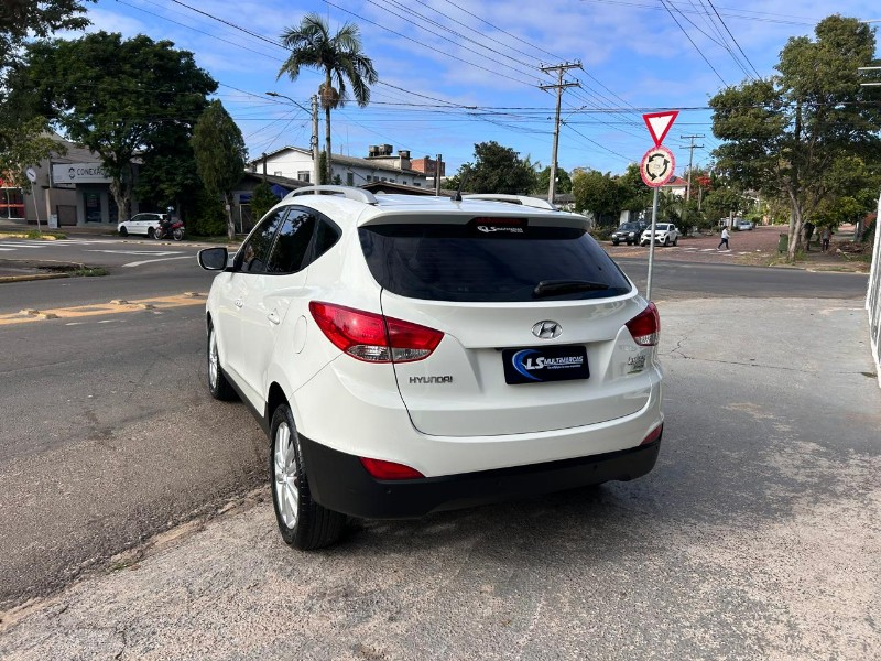 HYUNDAI IX35 GLS 2.0 16V 2WD FLEX AUT. 2015/2015 LS MULTIMARCAS VENÂNCIO AIRES / Carros no Vale