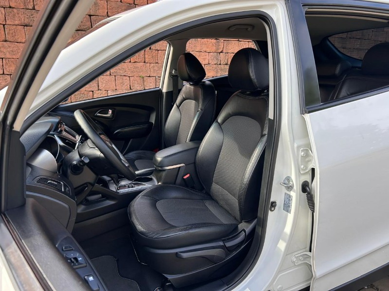 HYUNDAI IX35 GLS 2.0 16V 2WD FLEX AUT. 2015/2015 LS MULTIMARCAS VENÂNCIO AIRES / Carros no Vale