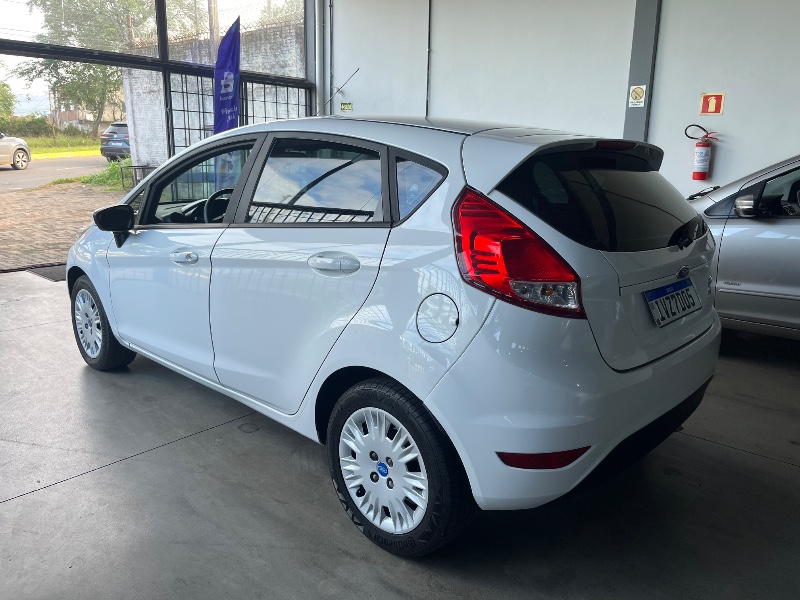 FORD NEW FIESTA HATCH / HA 1.5L SE 2014/2015 RICARDINHO AUTOMÓVEIS MONTENEGRO / Carros no Vale