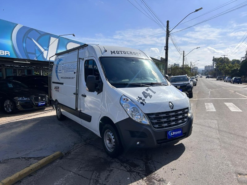 RENAULT MASTER 2.3 DCI FURGÃO 16V DIESEL 2022/2022 LS MULTIMARCAS VENÂNCIO AIRES / Carros no Vale