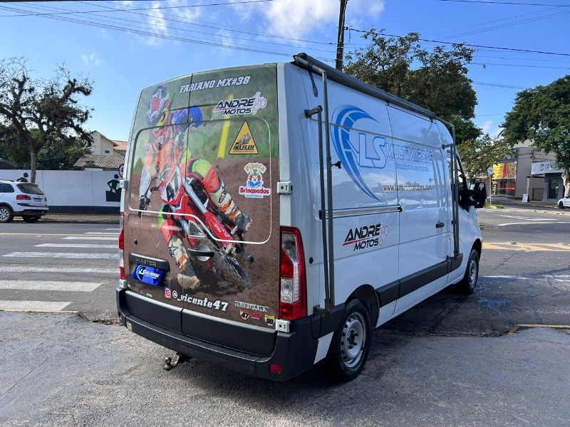 RENAULT MASTER 2.3 DCI FURGÃO 16V DIESEL 2022/2022 LS MULTIMARCAS VENÂNCIO AIRES / Carros no Vale