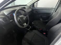 RENAULT KWID 1.0 ZEN 12V 2019 2019/2019 RICARDINHO AUTOMÓVEIS MONTENEGRO / Carros no Vale