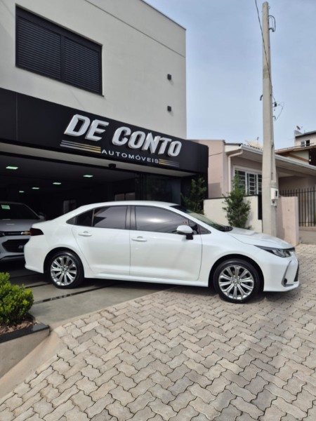TOYOTA COROLLA /2022 DE CONTO AUTOMÓVEIS SARANDI / Carros no Vale