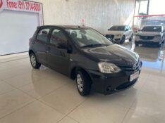 TOYOTA ETIOS 1.3 XS 16V FLEX 4P MANUAL 2013/2013 TONHO AUTOMÓVEIS LAJEADO / Carros no Vale