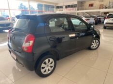 TOYOTA ETIOS 1.3 XS 16V FLEX 4P MANUAL 2013/2013 TONHO AUTOMÓVEIS LAJEADO / Carros no Vale