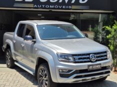 VOLKSWAGEN AMAROK /VW V6 HIGH AD4 /2023 DE CONTO AUTOMÓVEIS SARANDI / Carros no Vale