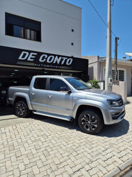 VOLKSWAGEN AMAROK /VW V6 HIGH AD4 /2023 DE CONTO AUTOMÓVEIS SARANDI / Carros no Vale