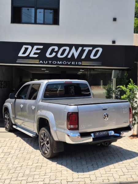 VOLKSWAGEN AMAROK /VW V6 HIGH AD4 /2023 DE CONTO AUTOMÓVEIS SARANDI / Carros no Vale