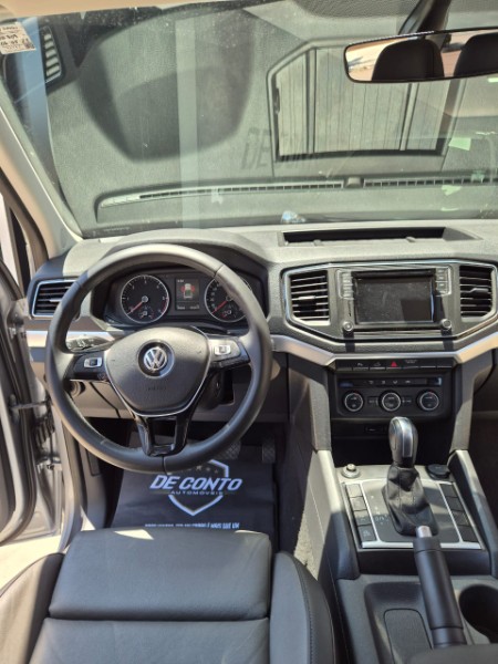 VOLKSWAGEN AMAROK /VW V6 HIGH AD4 /2023 DE CONTO AUTOMÓVEIS SARANDI / Carros no Vale