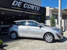 TOYOTA YARIS /2019 DE CONTO AUTOMÓVEIS SARANDI / Carros no Vale