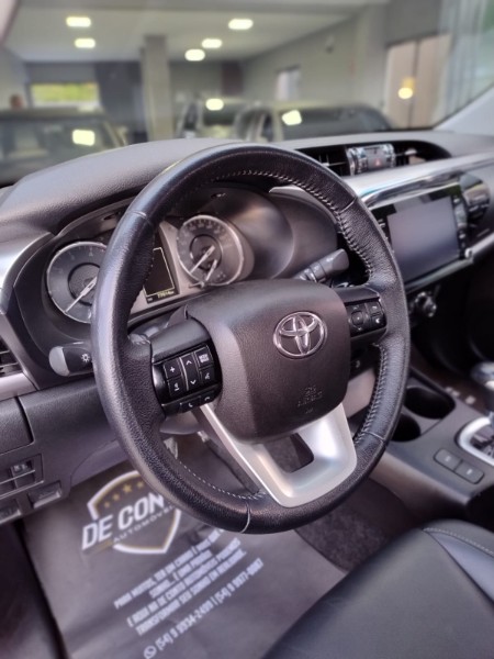 TOYOTA HILUX 2.7 SRV CD 4X4 /2022 DE CONTO AUTOMÓVEIS SARANDI / Carros no Vale