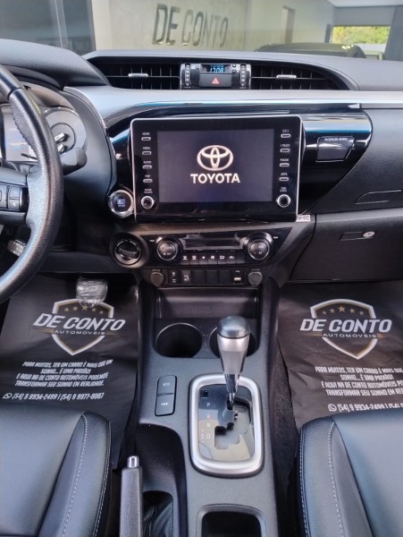 TOYOTA HILUX 2.7 SRV CD 4X4 /2022 DE CONTO AUTOMÓVEIS SARANDI / Carros no Vale