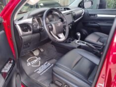 TOYOTA HILUX 2.7 SRV CD 4X4 /2022 DE CONTO AUTOMÓVEIS SARANDI / Carros no Vale