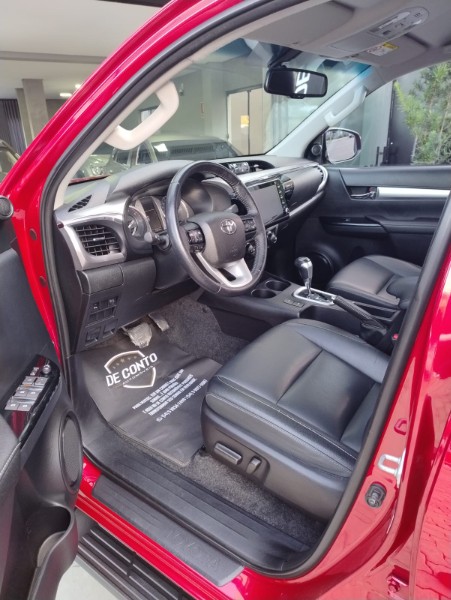 TOYOTA HILUX 2.7 SRV CD 4X4 /2022 DE CONTO AUTOMÓVEIS SARANDI / Carros no Vale