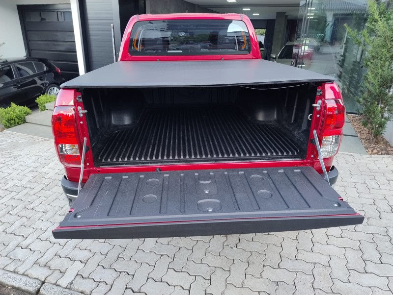 TOYOTA HILUX 2.7 SRV CD 4X4 /2022 DE CONTO AUTOMÓVEIS SARANDI / Carros no Vale
