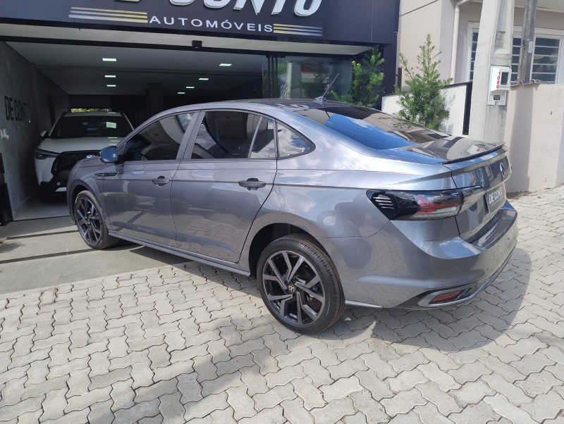 VOLKSWAGEN VIRTUS 1.4 250 TSI 16V EXCLUSIVE /2025 DE CONTO AUTOMÓVEIS SARANDI / Carros no Vale