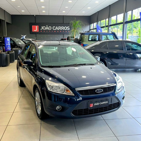 FORD FOCUS SEDAN 1.6 GLX 2013/2013 JOÃO CARROS MULTIMARCAS GUAPORÉ / Carros no Vale
