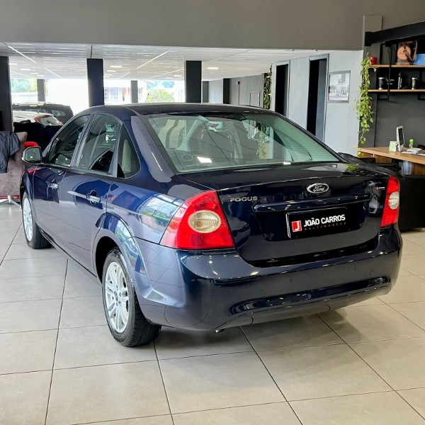 FORD FOCUS SEDAN 1.6 GLX 2013/2013 JOÃO CARROS MULTIMARCAS GUAPORÉ / Carros no Vale