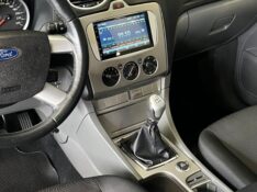 FORD FOCUS SEDAN 1.6 GLX 2013/2013 JOÃO CARROS MULTIMARCAS GUAPORÉ / Carros no Vale
