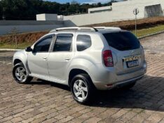 RENAULT DUSTER 1.6 16V SCE FLEX DYNAMIQUE MANUAL 2014/2014 BOSCO AUTOMÓVEIS GUAPORÉ / Carros no Vale
