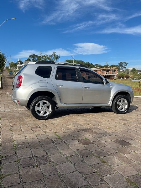 RENAULT DUSTER 1.6 16V SCE FLEX DYNAMIQUE MANUAL 2014/2014 BOSCO AUTOMÓVEIS GUAPORÉ / Carros no Vale