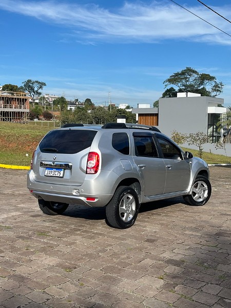RENAULT DUSTER 1.6 16V SCE FLEX DYNAMIQUE MANUAL 2014/2014 BOSCO AUTOMÓVEIS GUAPORÉ / Carros no Vale