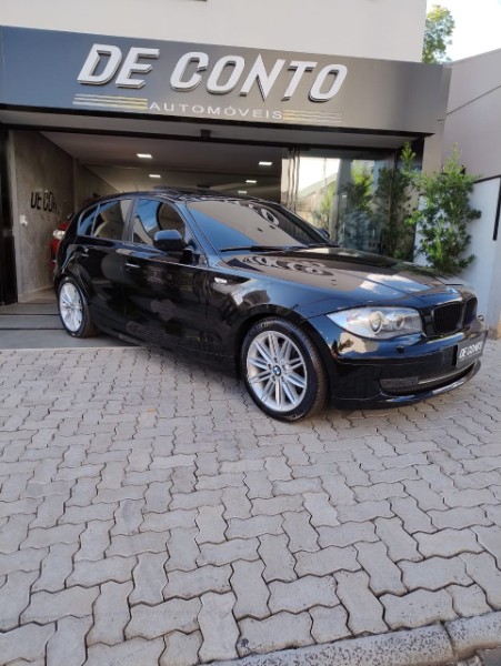 BMW 120i 2.0 /2012 DE CONTO AUTOMÓVEIS SARANDI / Carros no Vale
