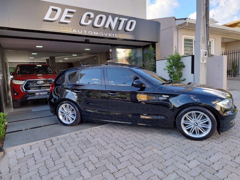 BMW 120i 2.0 /2012 DE CONTO AUTOMÓVEIS SARANDI / Carros no Vale