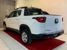 FIAT TORO 1.8 16V EVO FLEX FREEDOM AUTOMÁTICO 2016/2017 DUARTE VEÍCULOS PORTO ALEGRE / Carros no Vale