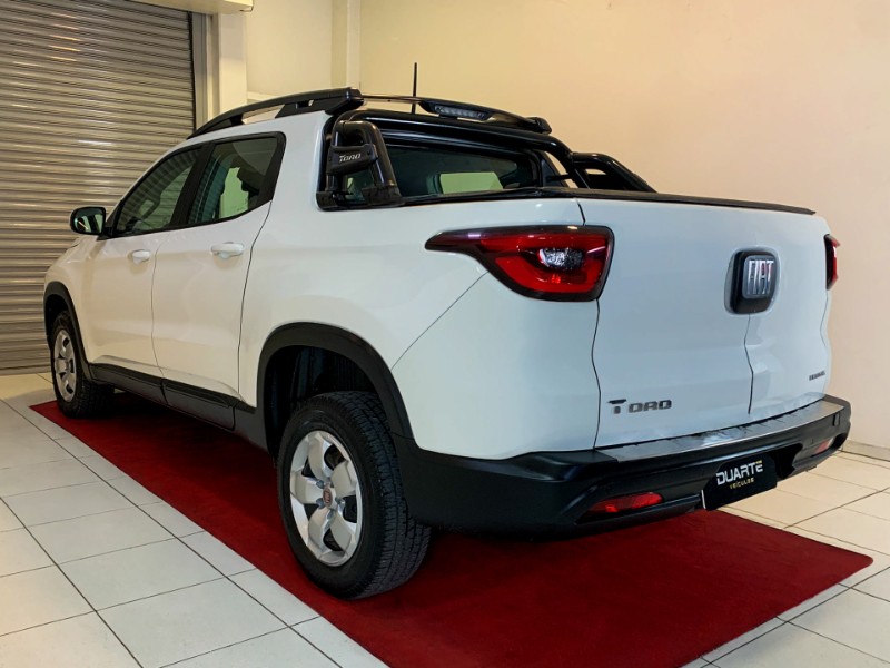FIAT TORO 1.8 16V EVO FLEX FREEDOM AUTOMÁTICO 2016/2017 DUARTE VEÍCULOS PORTO ALEGRE / Carros no Vale