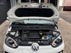 VOLKSWAGEN UP! MOVE 1.0 TSI /2016 IDEAL VEÍCULOS LAJEADO / Carros no Vale