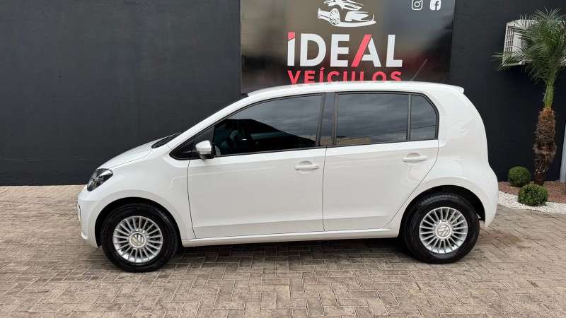 VOLKSWAGEN UP! MOVE 1.0 TSI /2016 IDEAL VEÍCULOS LAJEADO / Carros no Vale